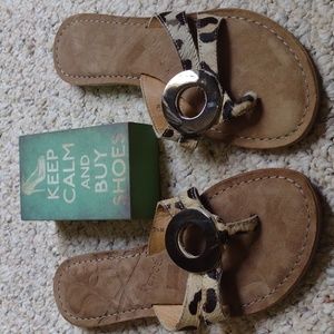 Size 7.5 animal print flip flops NEW NEVER WORN J RENEE